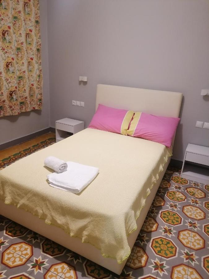 Lefkáda Phoenix Central Square מראה חיצוני תמונה
